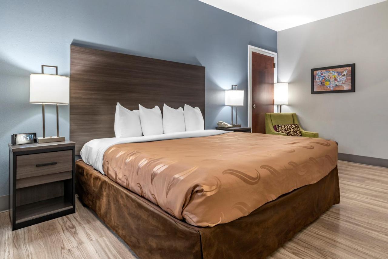 Quality Inn & Suites Demopolis Eksteriør billede