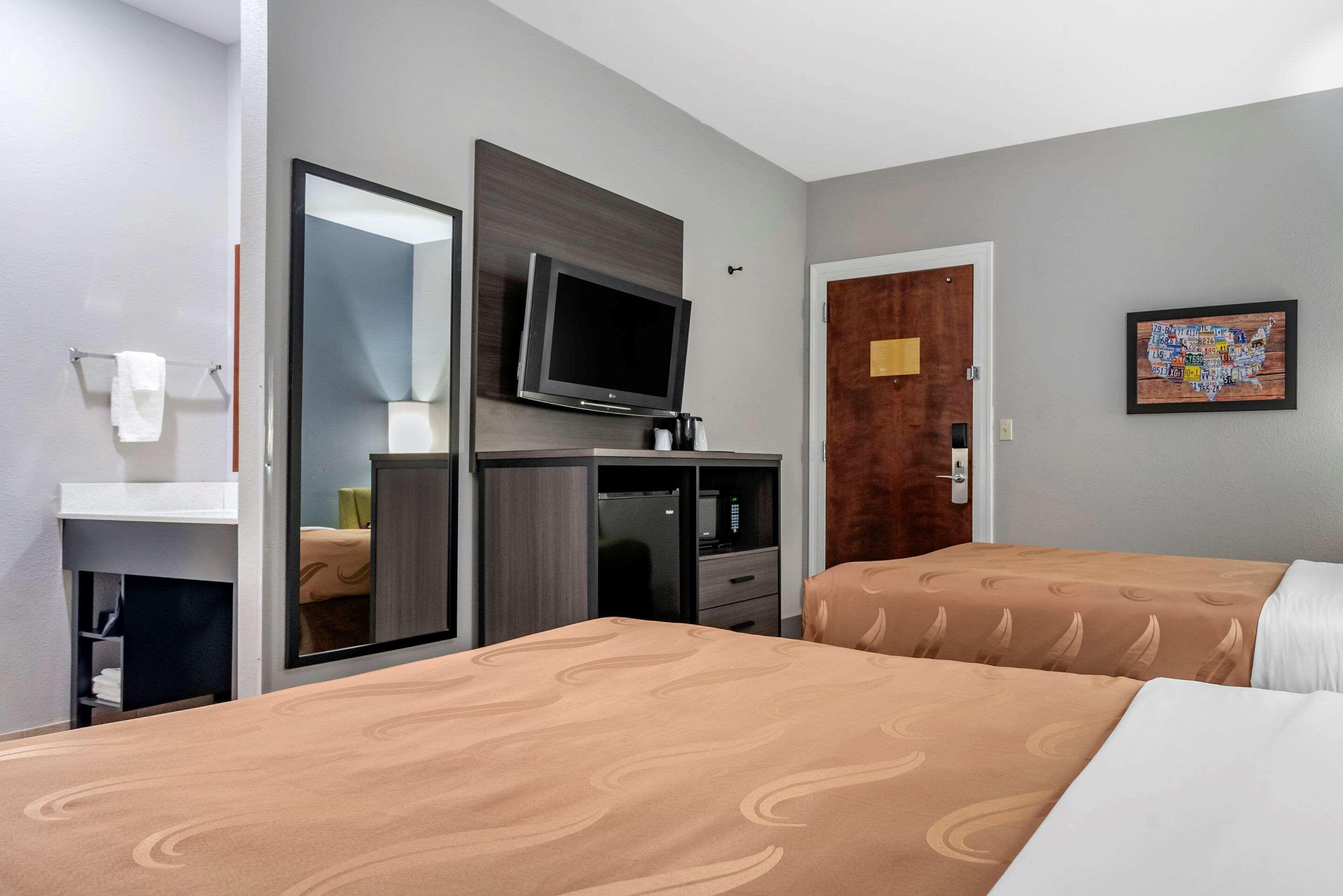 Quality Inn & Suites Demopolis Eksteriør billede