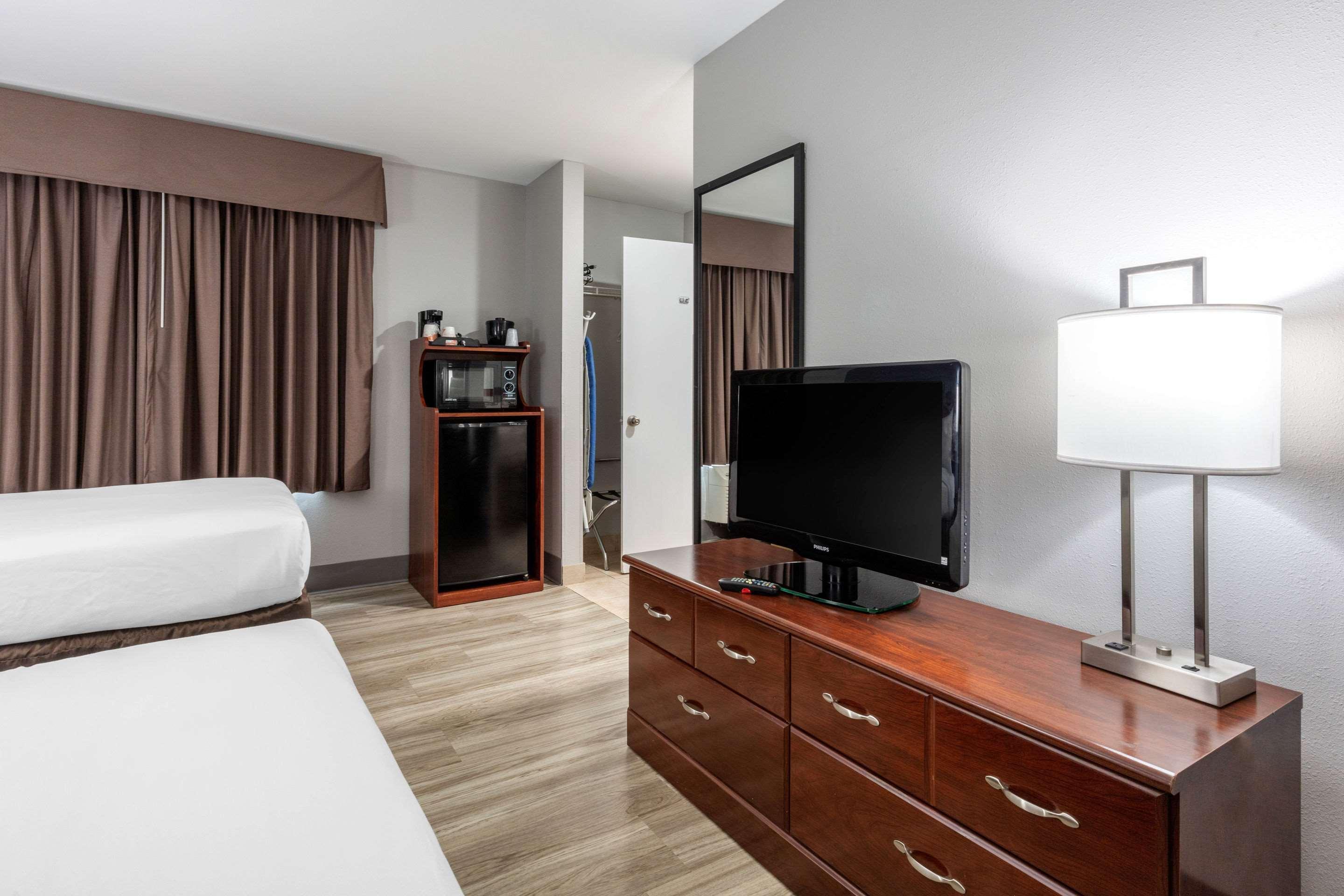 Quality Inn & Suites Demopolis Eksteriør billede