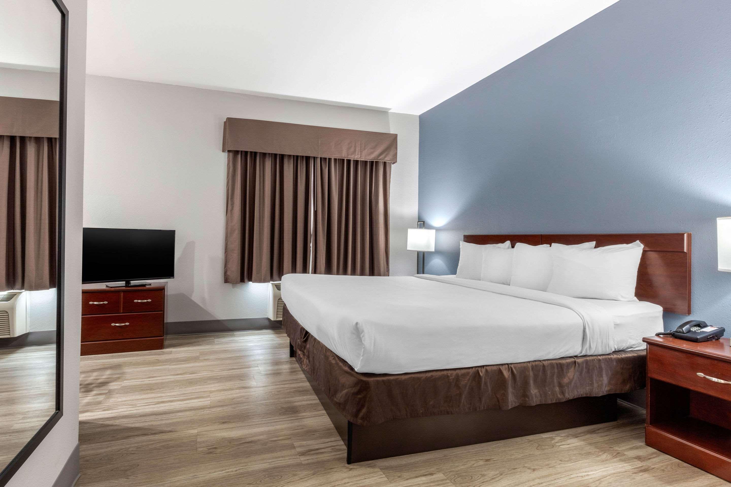 Quality Inn & Suites Demopolis Eksteriør billede