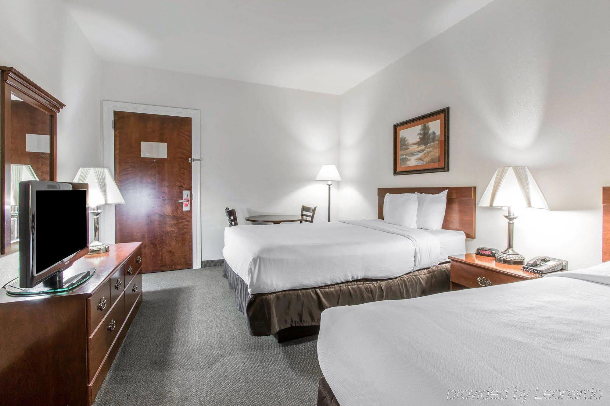 Quality Inn & Suites Demopolis Eksteriør billede